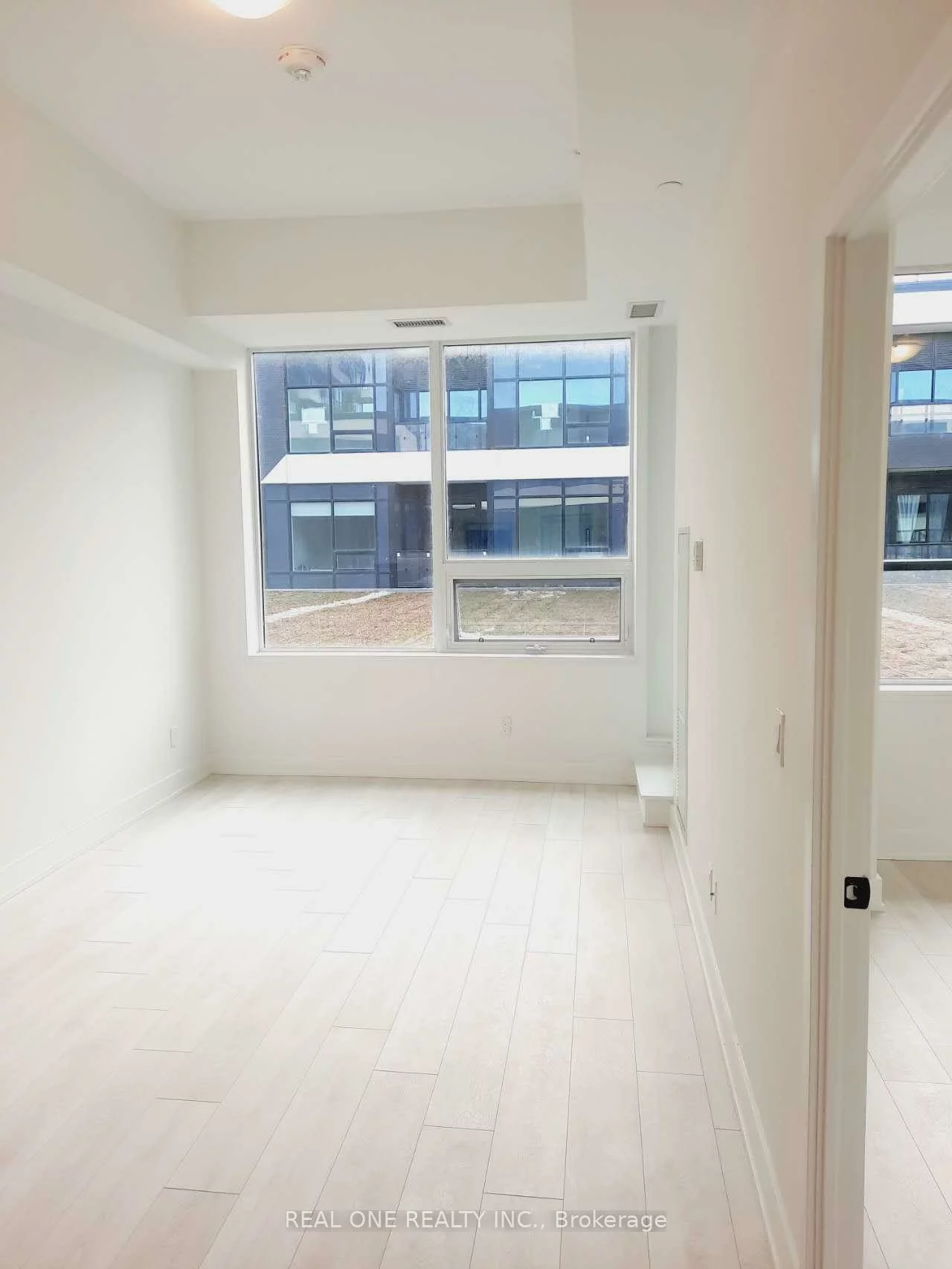 2485, Taunton, 1015 - RO River Oaks, Oakville