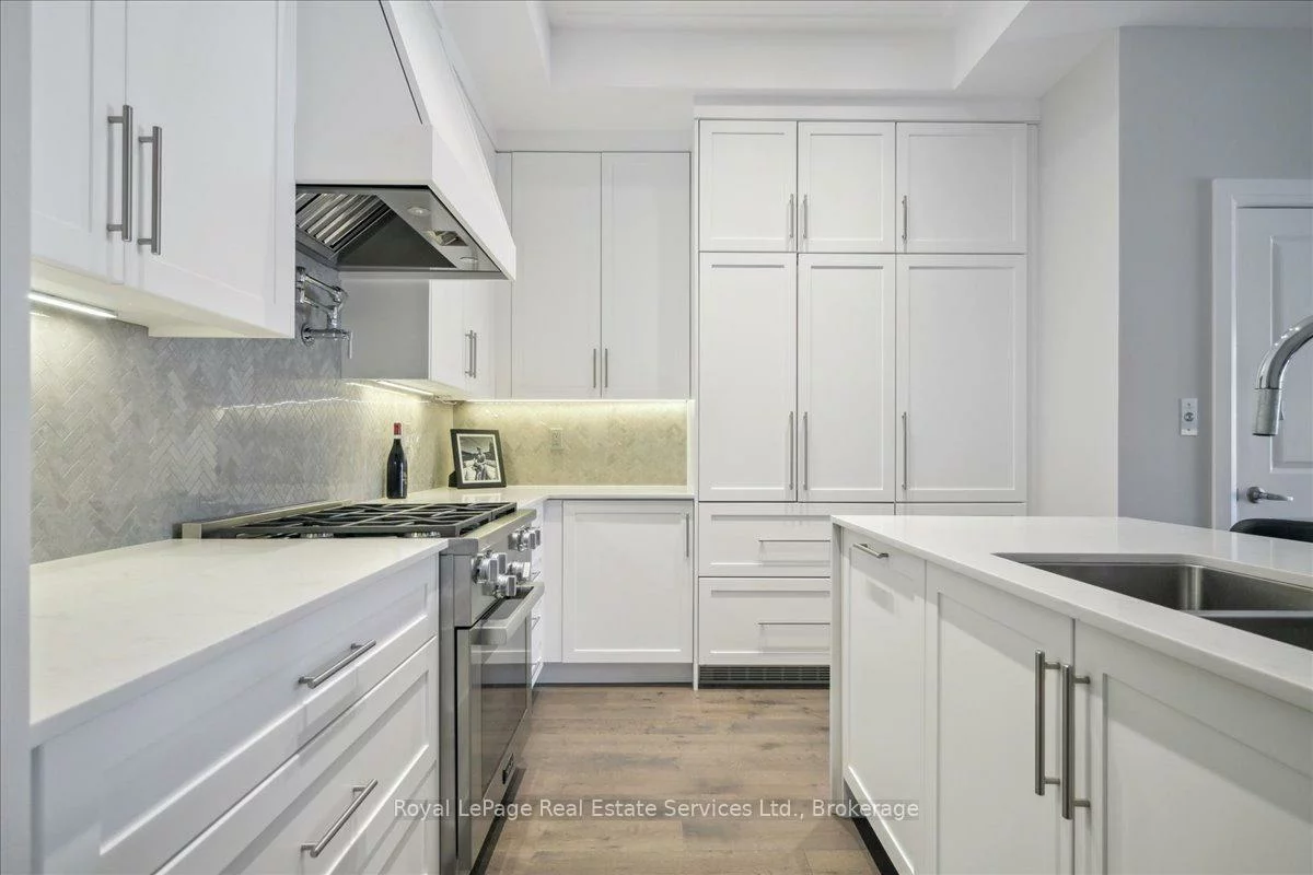 95, Brookfield, 1002 - CO Central, Oakville