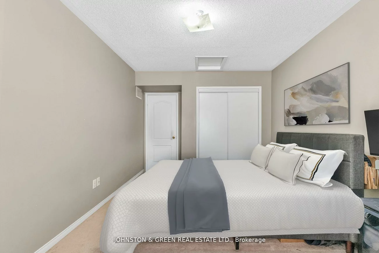 2551, Sixth, 1015 - RO River Oaks, Oakville