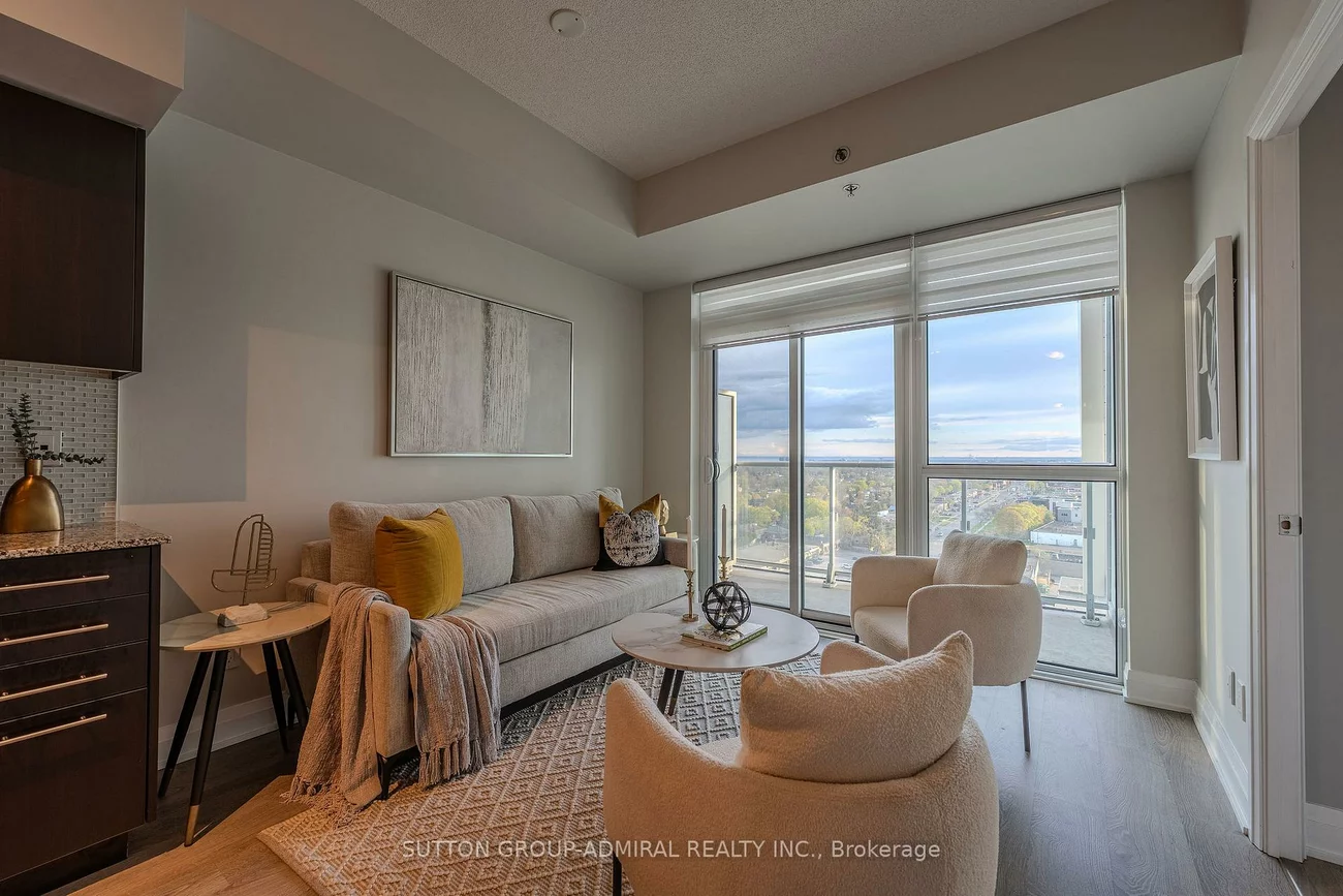 55, Speers, 1014 - QE Queen Elizabeth, Oakville