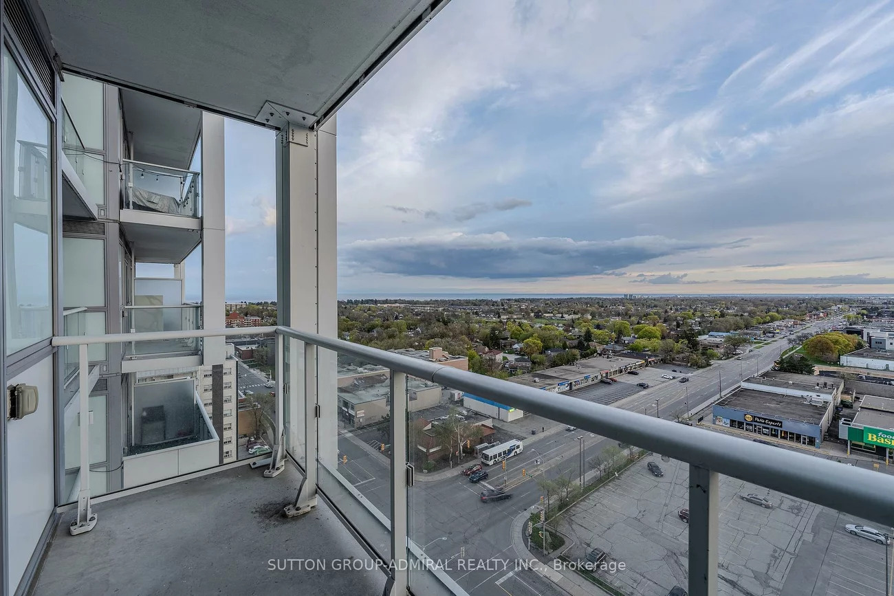 55, Speers, 1014 - QE Queen Elizabeth, Oakville