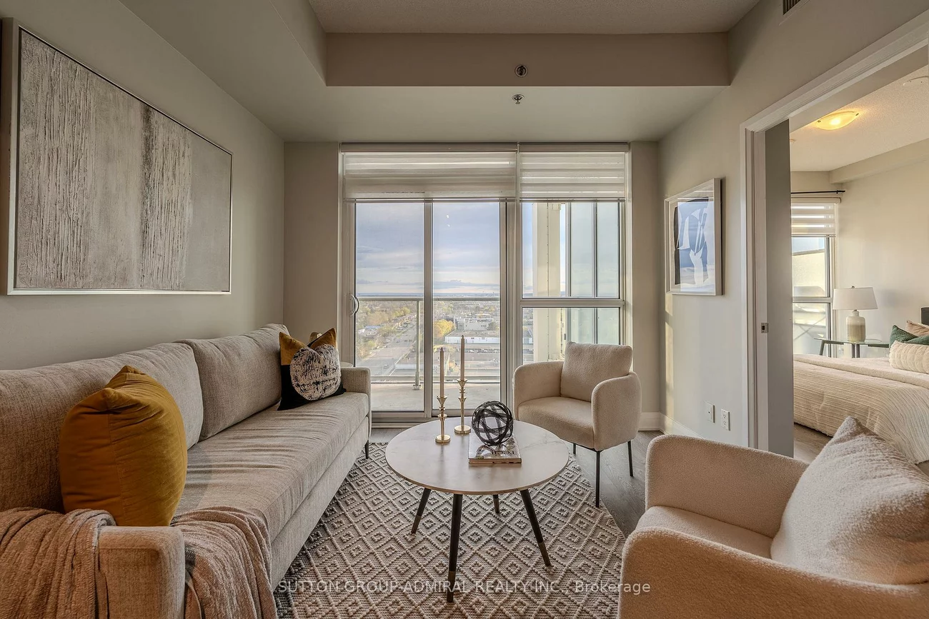 55, Speers, 1014 - QE Queen Elizabeth, Oakville