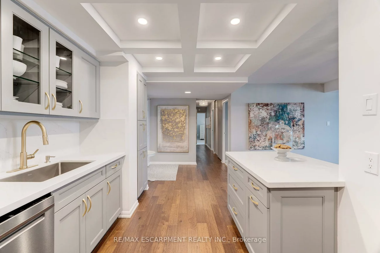 2175, Marine, 1001 - BR Bronte, Oakville