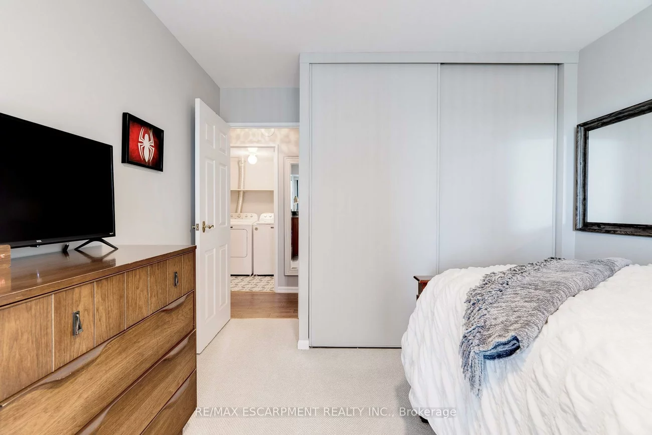 2175, Marine, 1001 - BR Bronte, Oakville