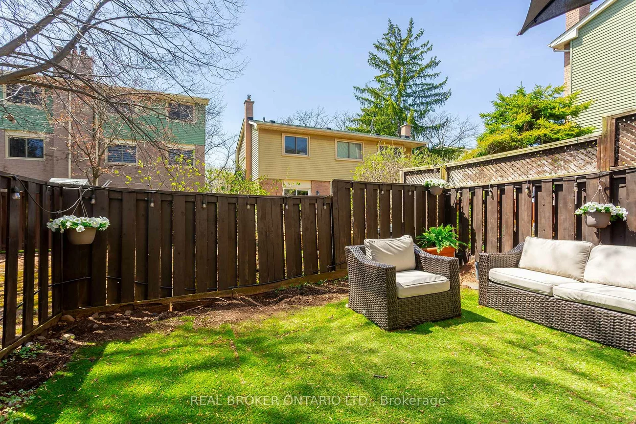 1135, McCraney, 1003 - CP College Park, Oakville