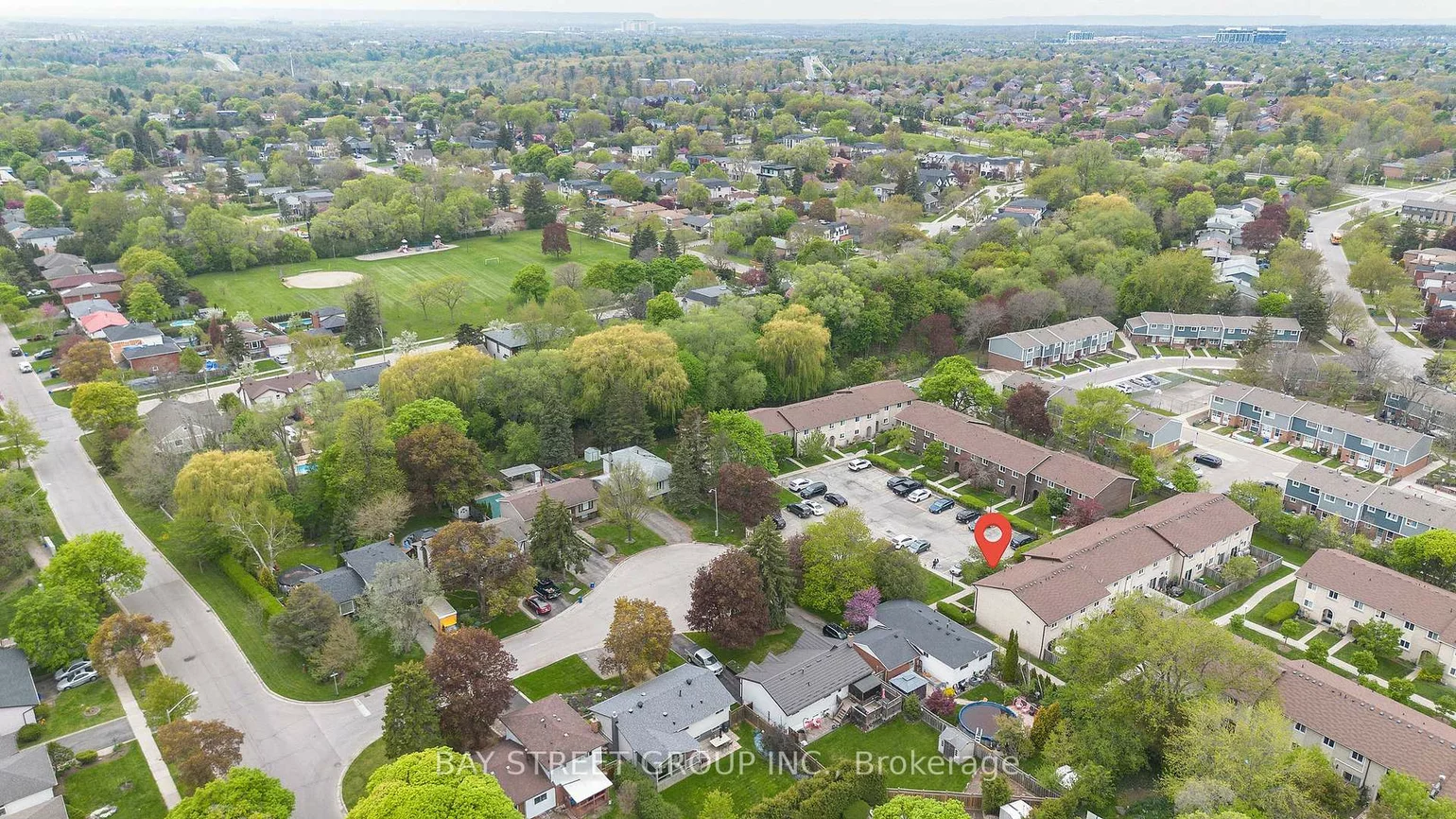 41, Nadia, 1003 - CP College Park, Oakville