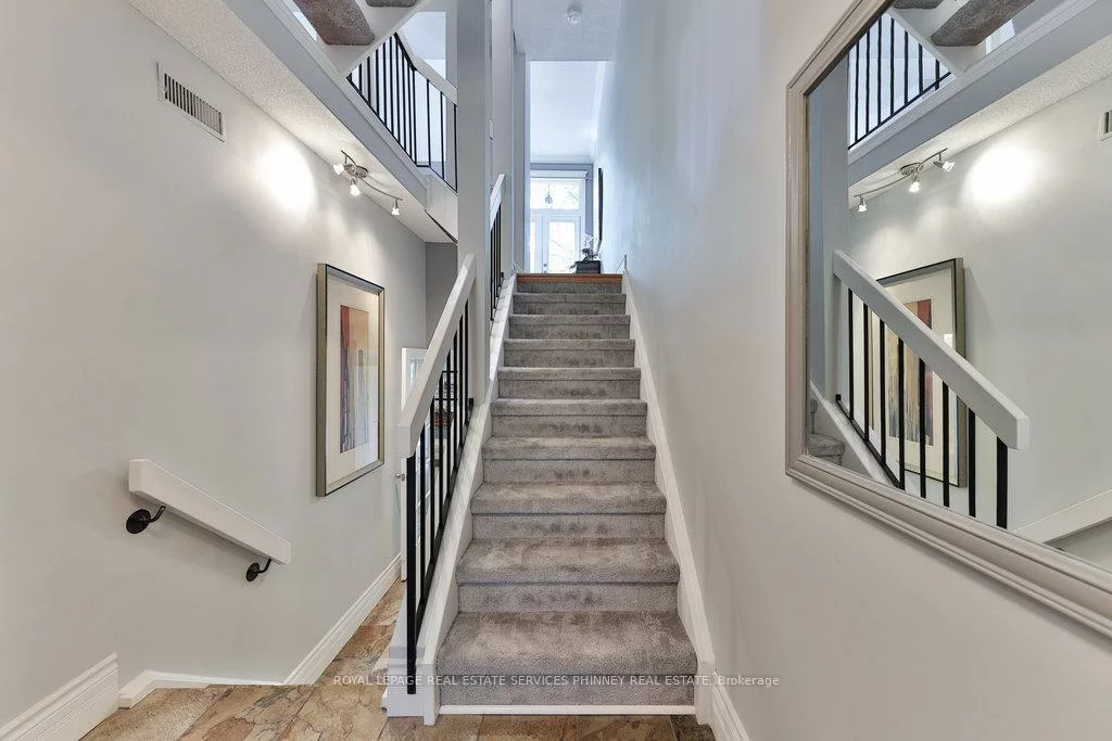 1250, Marlborough, 1003 - CP College Park, Oakville