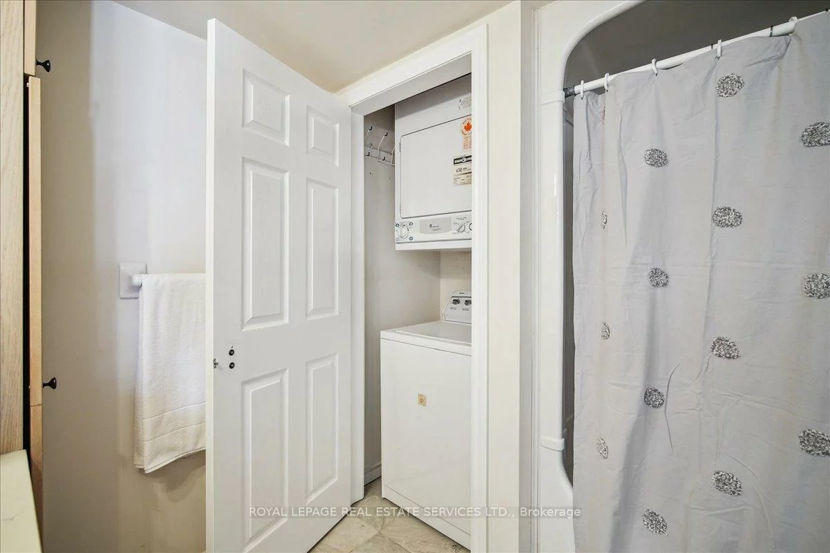 1440, Bishops, 1007 - GA Glen Abbey, Oakville