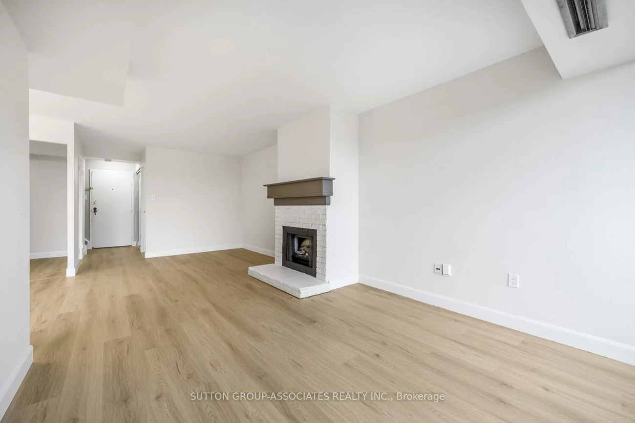 1300, Marlborough, 1005 - FA Falgarwood, Oakville