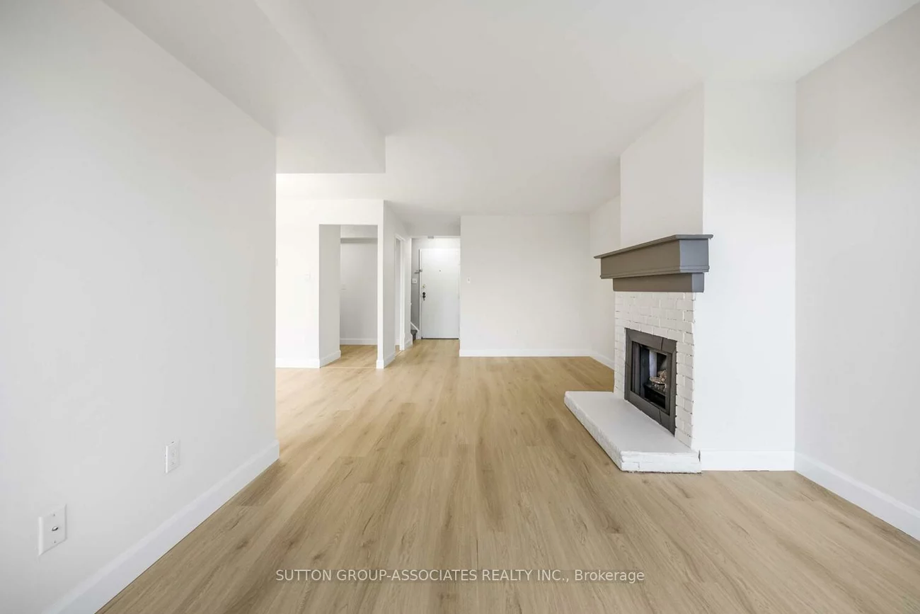 1300, Marlborough, 1005 - FA Falgarwood, Oakville