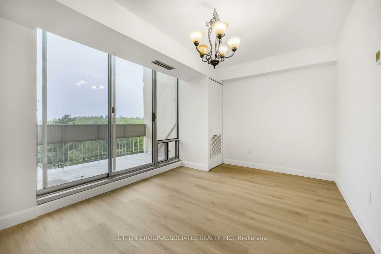 1300, Marlborough, 1005 - FA Falgarwood, Oakville