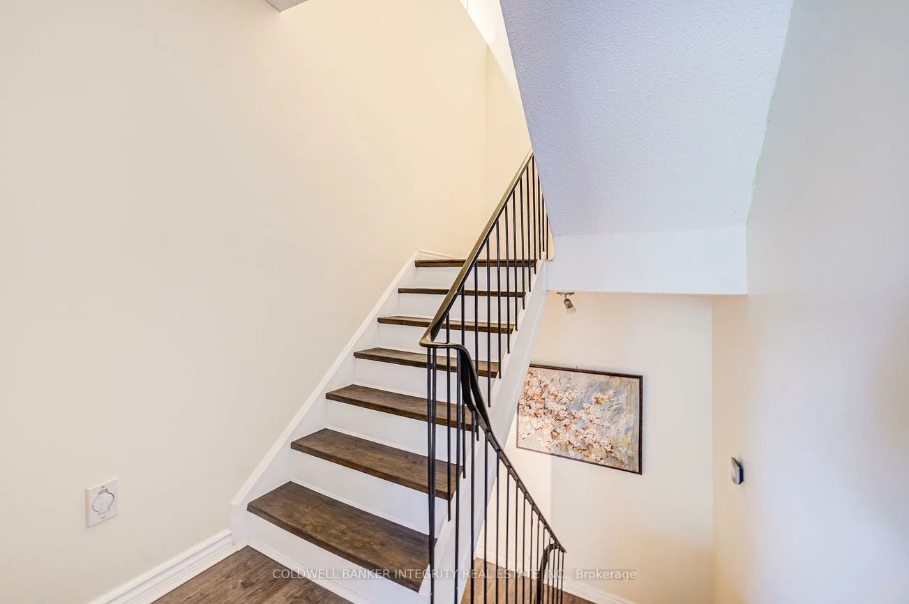 1036, Falgarwood, 1005 - FA Falgarwood, Oakville