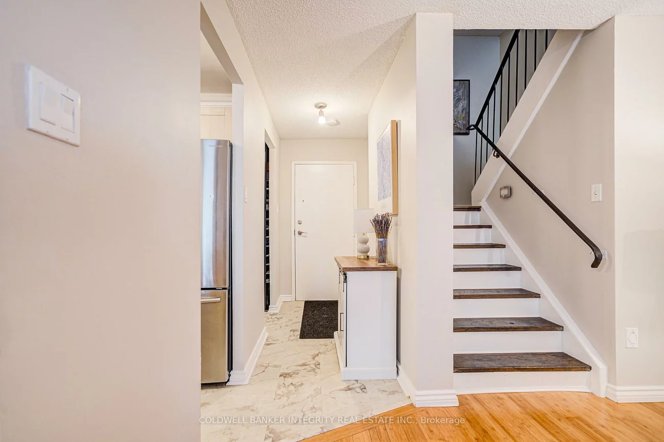 1036, Falgarwood, 1005 - FA Falgarwood, Oakville