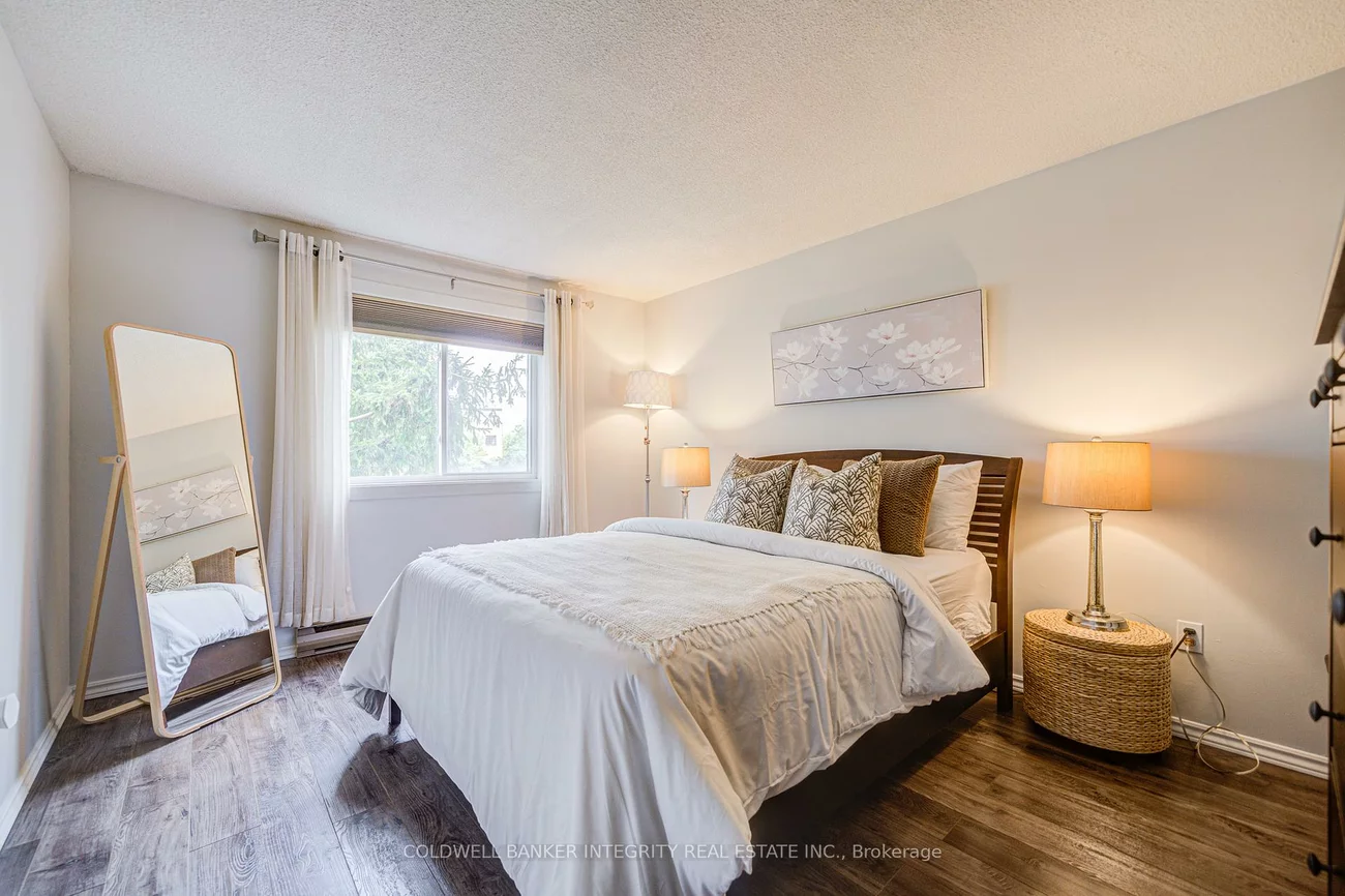 1036, Falgarwood, 1005 - FA Falgarwood, Oakville