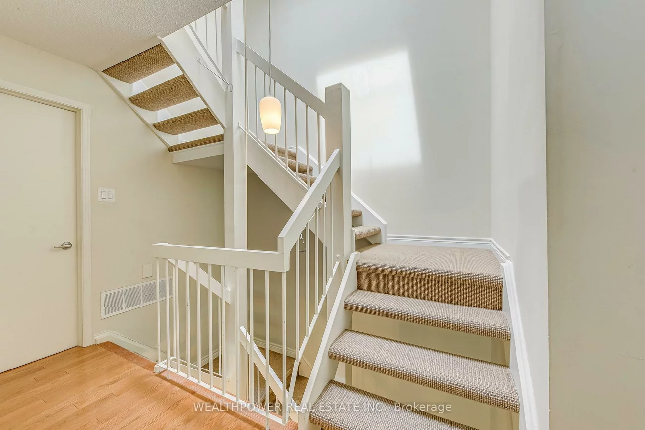 1250, Marlborough, 1003 - CP College Park, Oakville