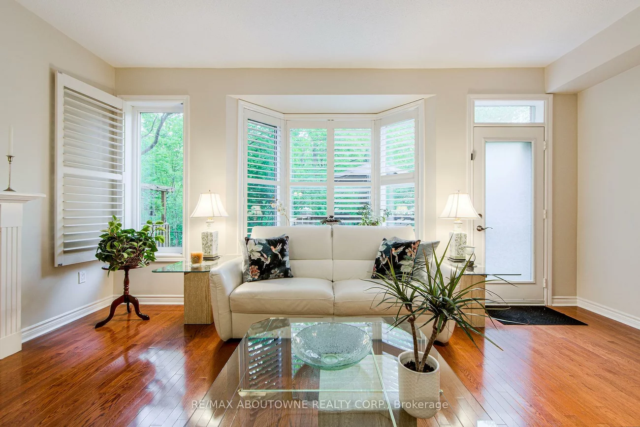 300, Ravineview, 1018 - WC Wedgewood Creek, Oakville