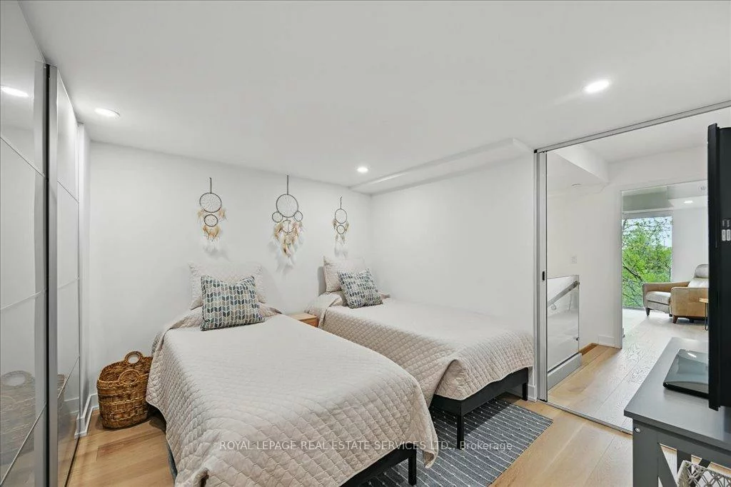 2489, Taunton, 1015 - RO River Oaks, Oakville