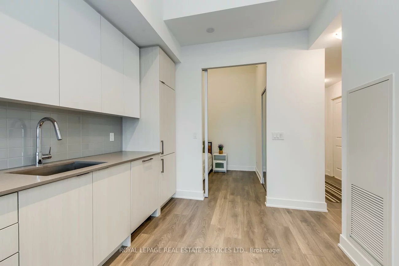 2485, Taunton, 1015 - RO River Oaks, Oakville