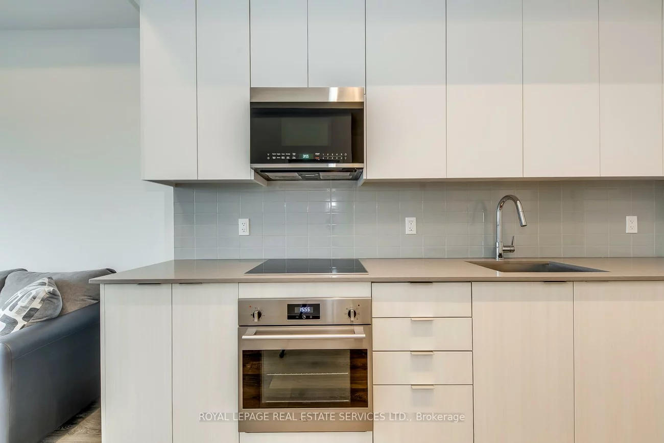 2485, Taunton, 1015 - RO River Oaks, Oakville