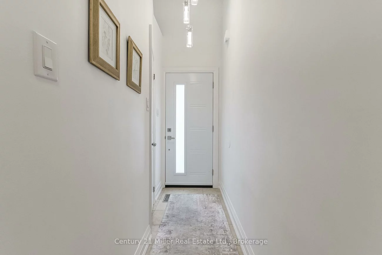 1120, Queens, 1003 - CP College Park, Oakville