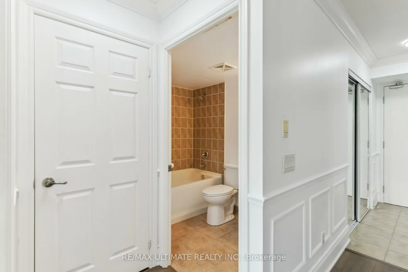 2325, Central Park, 1015 - RO River Oaks, Oakville