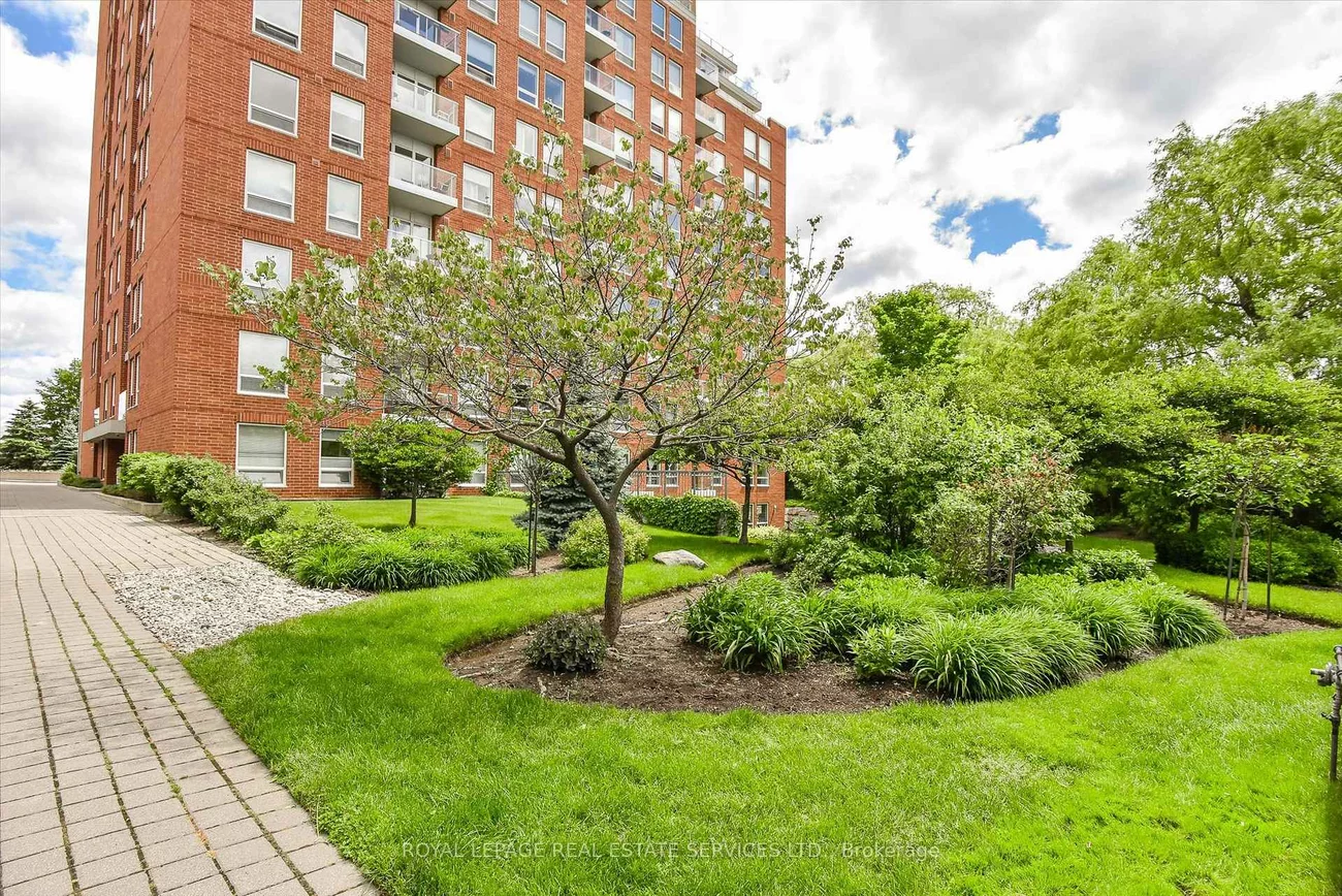 40, Old Mill, 1014 - QE Queen Elizabeth, Oakville