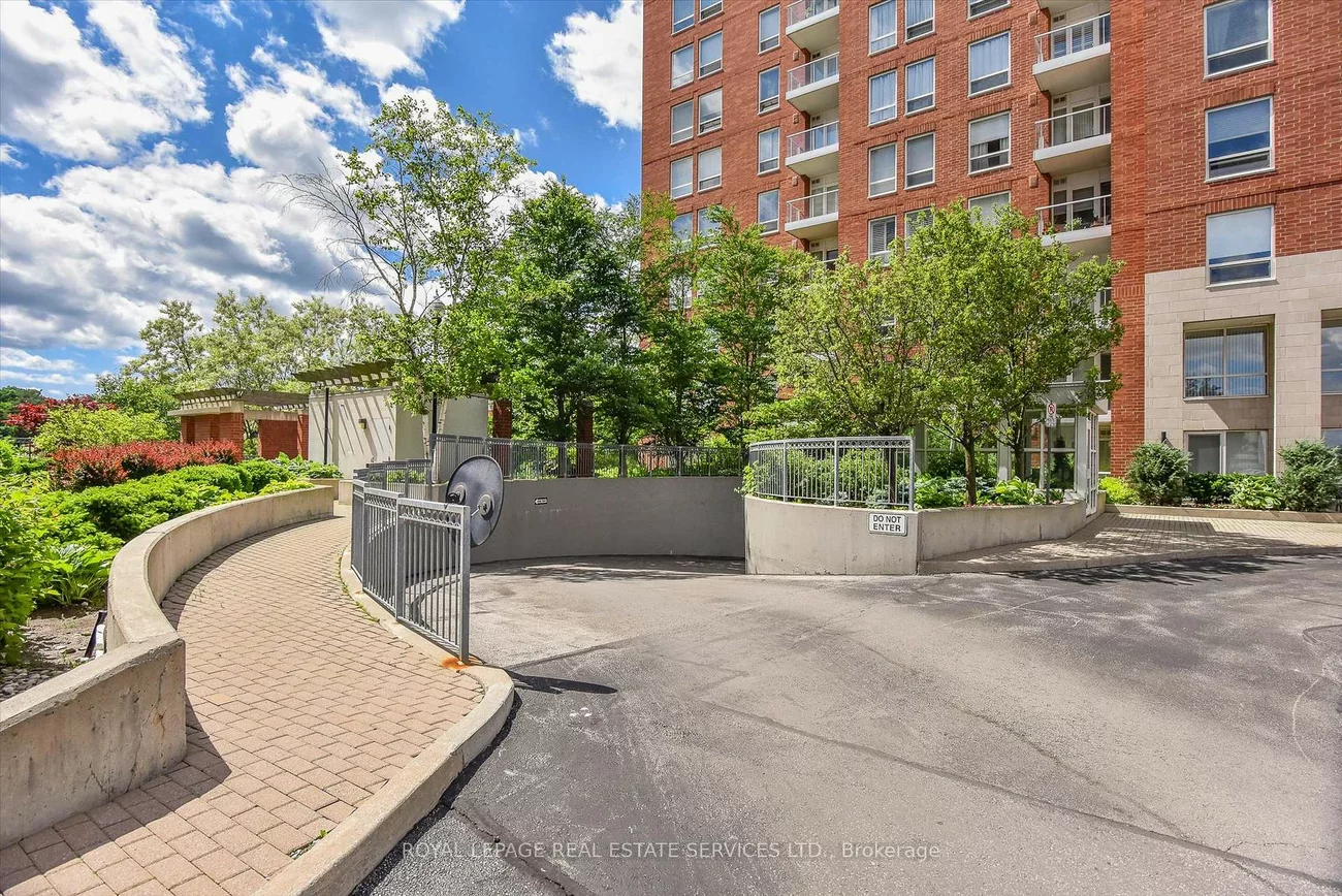 40, Old Mill, 1014 - QE Queen Elizabeth, Oakville
