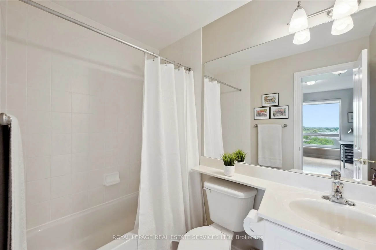 40, Old Mill, 1014 - QE Queen Elizabeth, Oakville