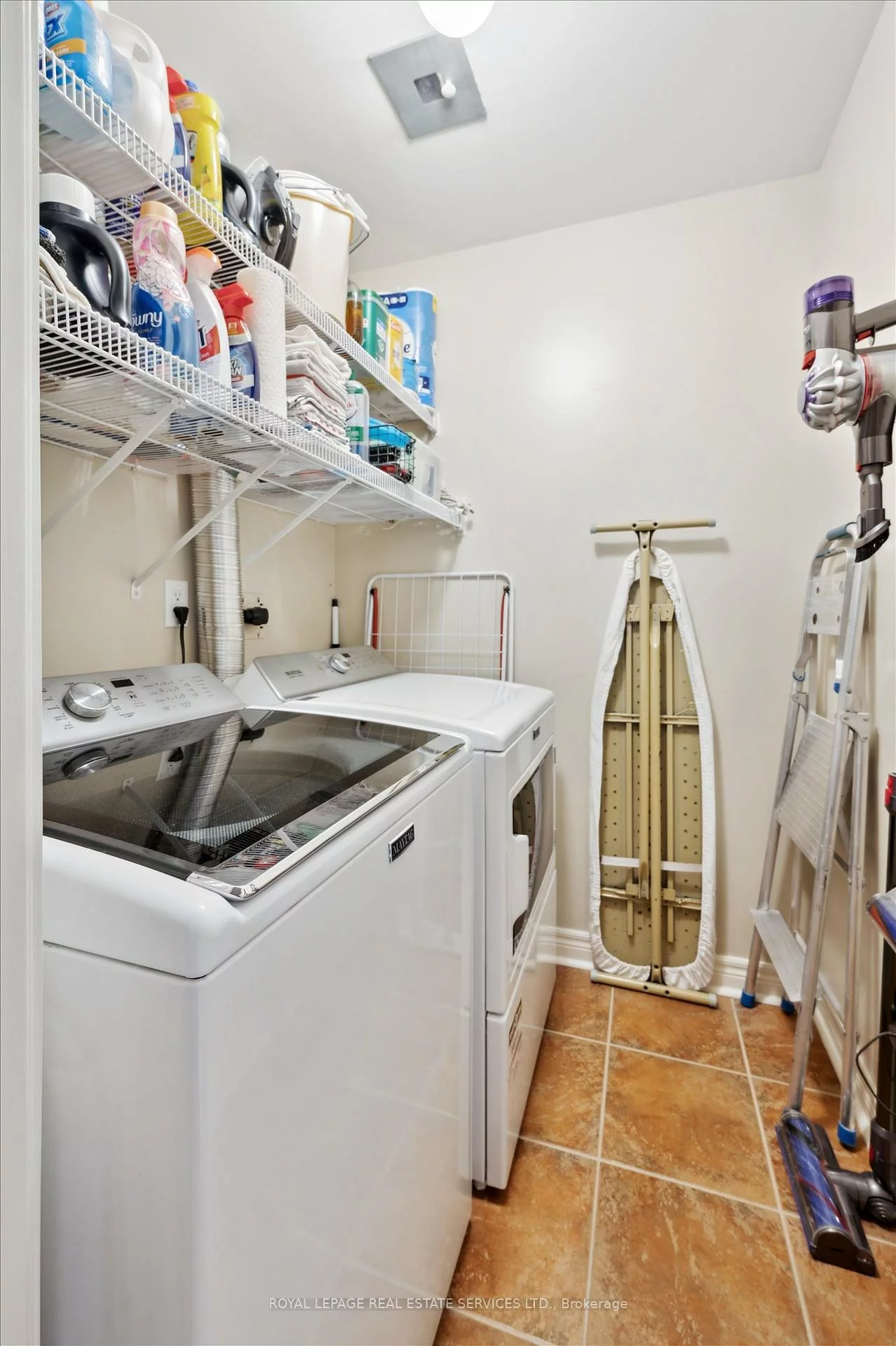 40, Old Mill, 1014 - QE Queen Elizabeth, Oakville