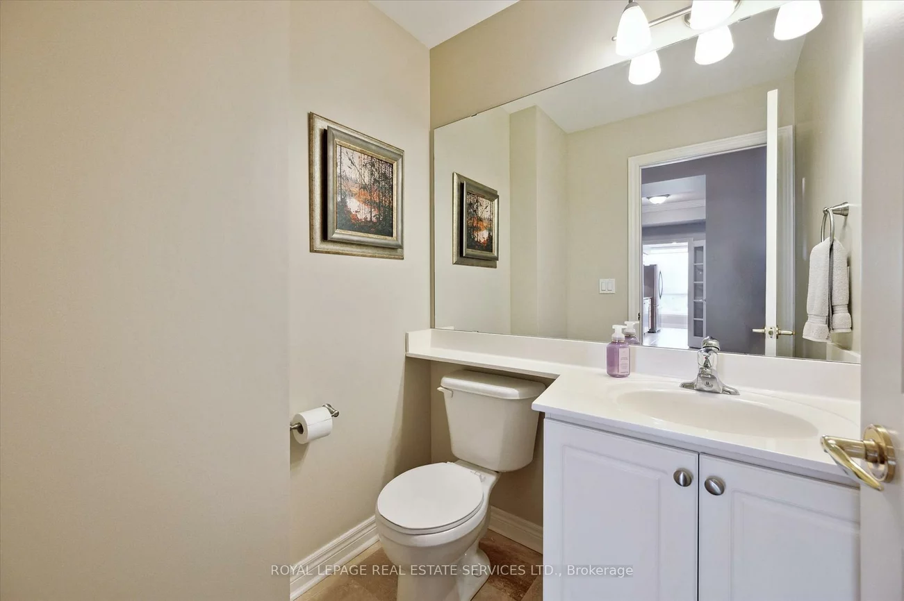 40, Old Mill, 1014 - QE Queen Elizabeth, Oakville
