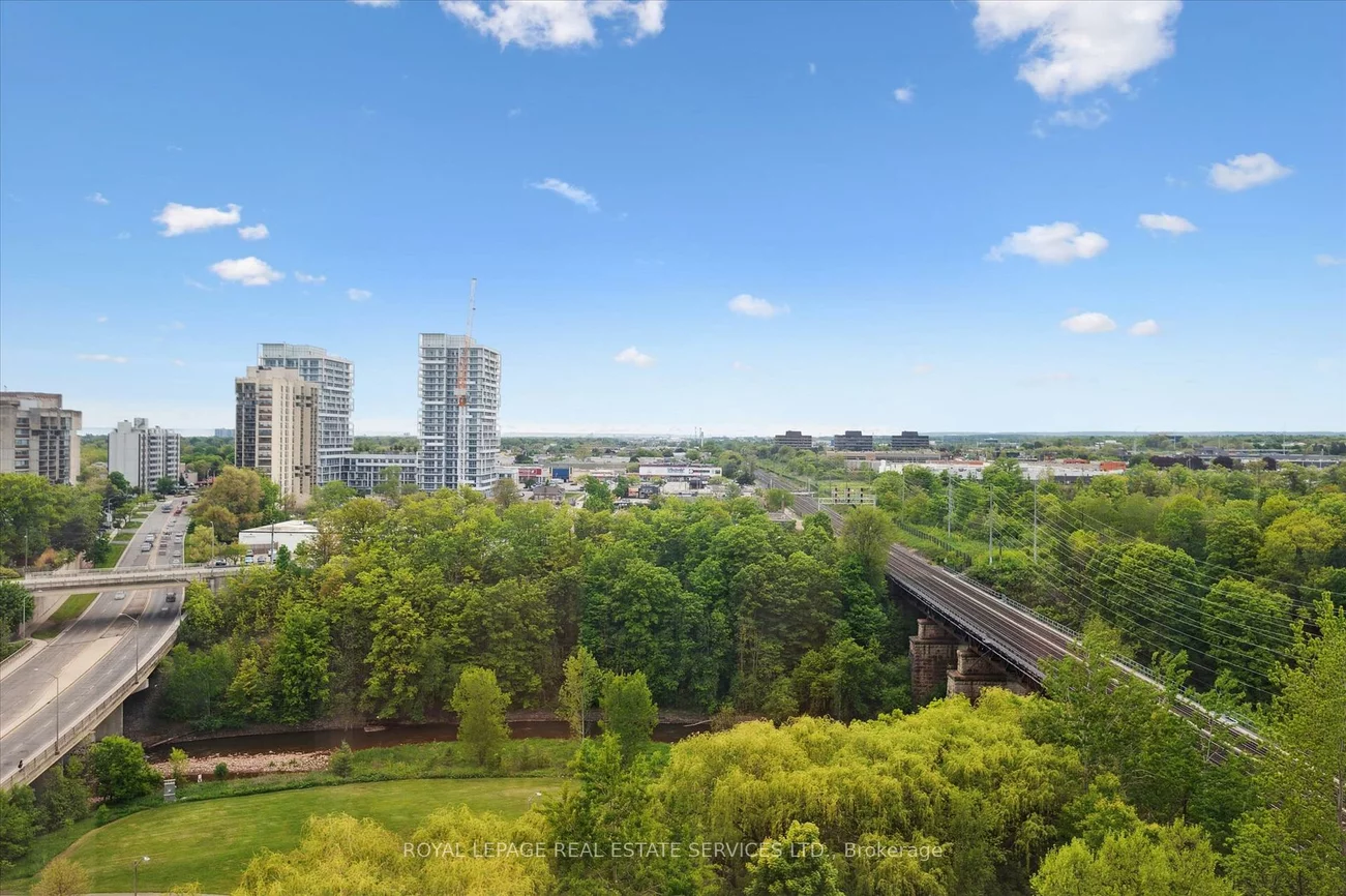 40, Old Mill, 1014 - QE Queen Elizabeth, Oakville