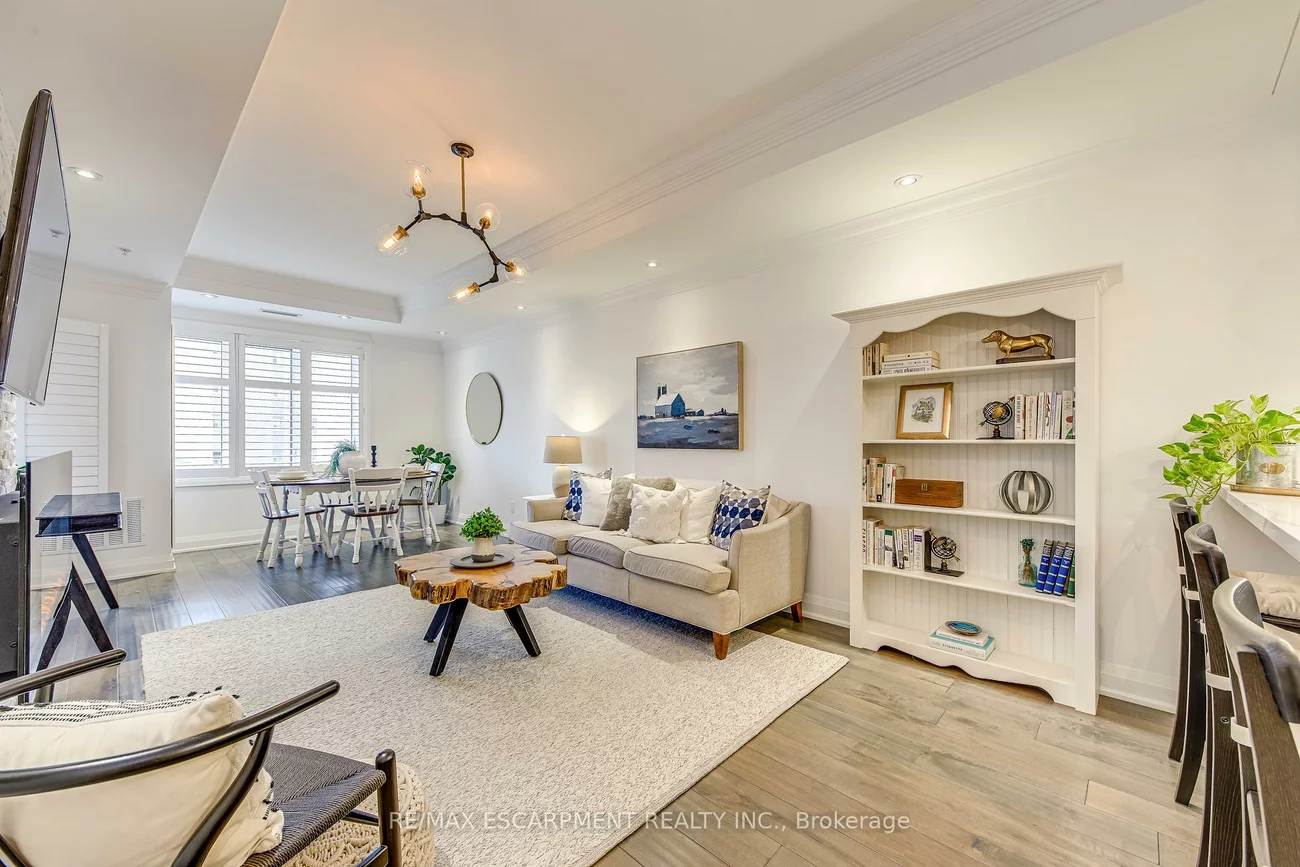 70, Stewart, 1002 - CO Central, Oakville