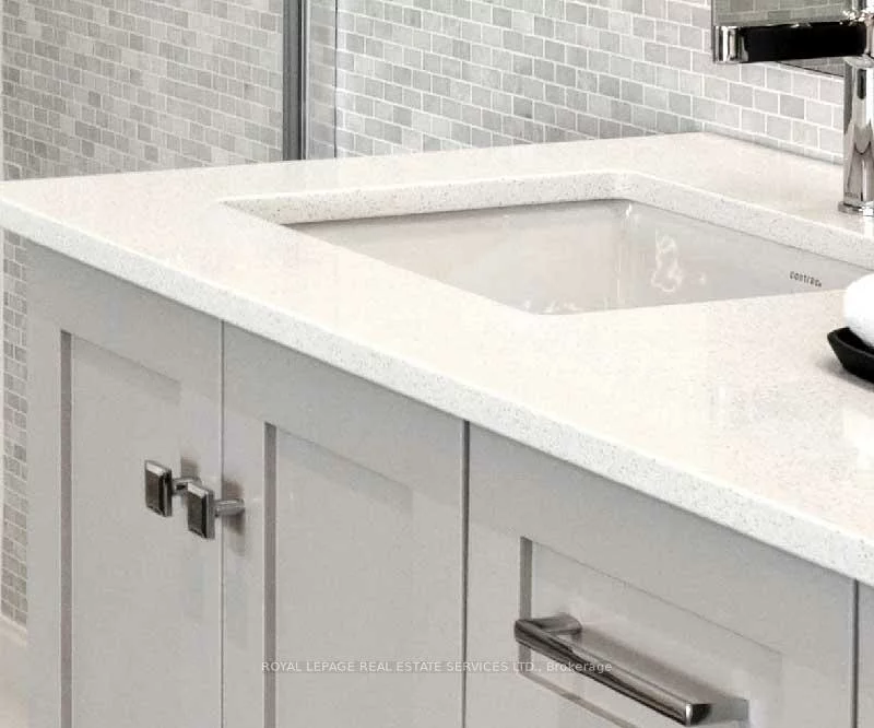 3240, William Coltson, 1010 - JM Joshua Meadows, Oakville