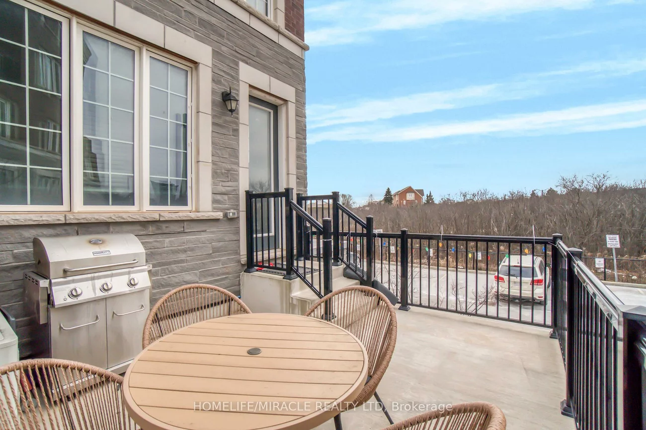 2199, Lillykin, 1015 - RO River Oaks, Oakville