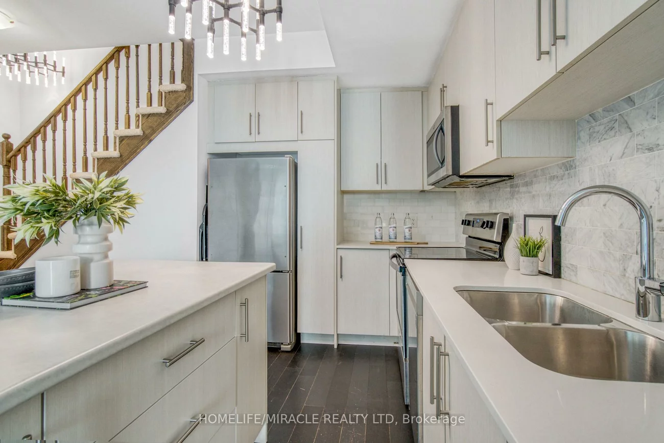 2199, Lillykin, 1015 - RO River Oaks, Oakville