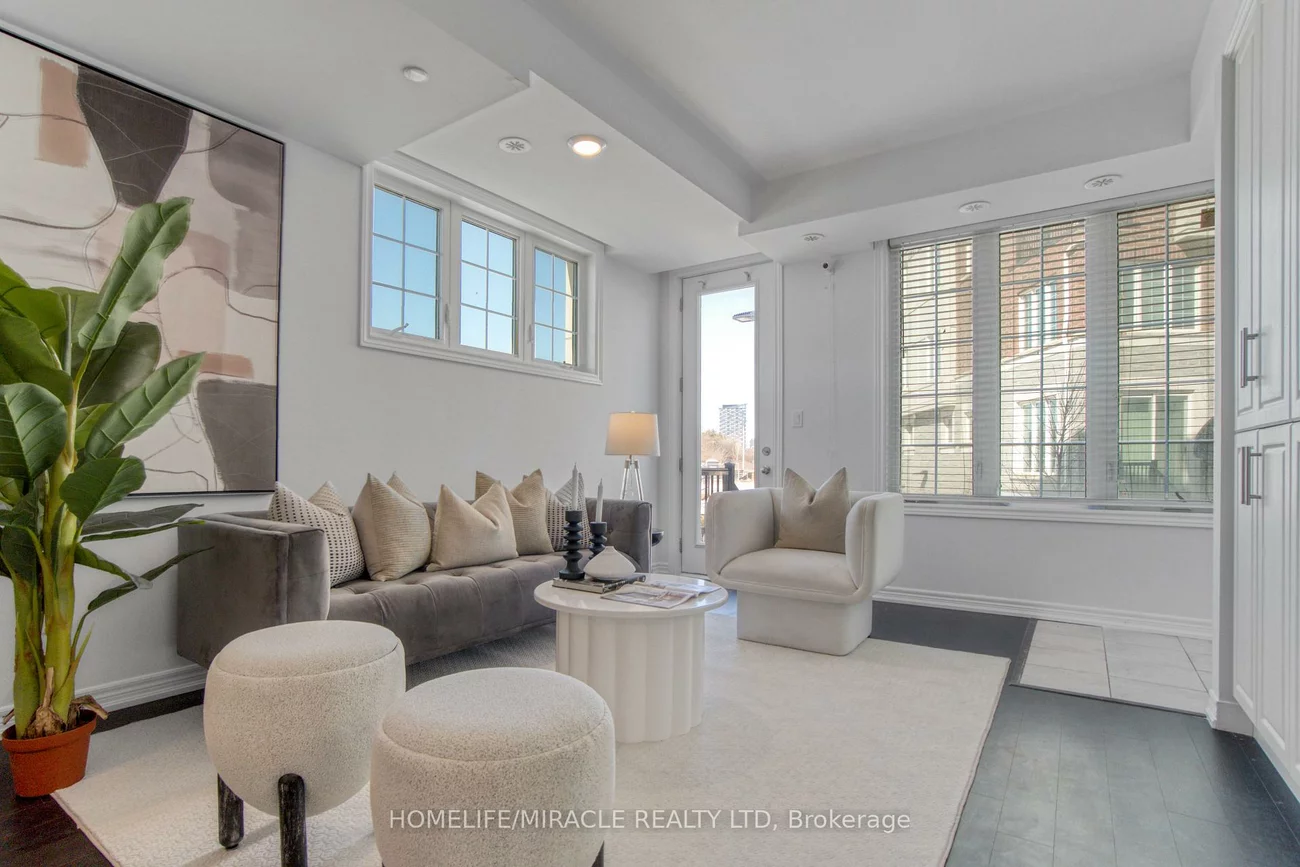2199, Lillykin, 1015 - RO River Oaks, Oakville