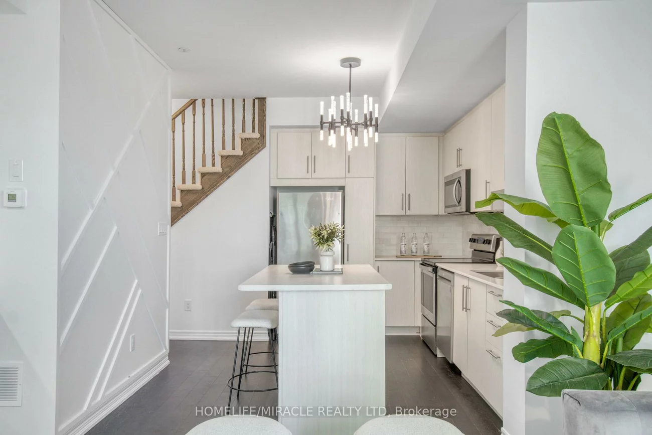 2199, Lillykin, 1015 - RO River Oaks, Oakville