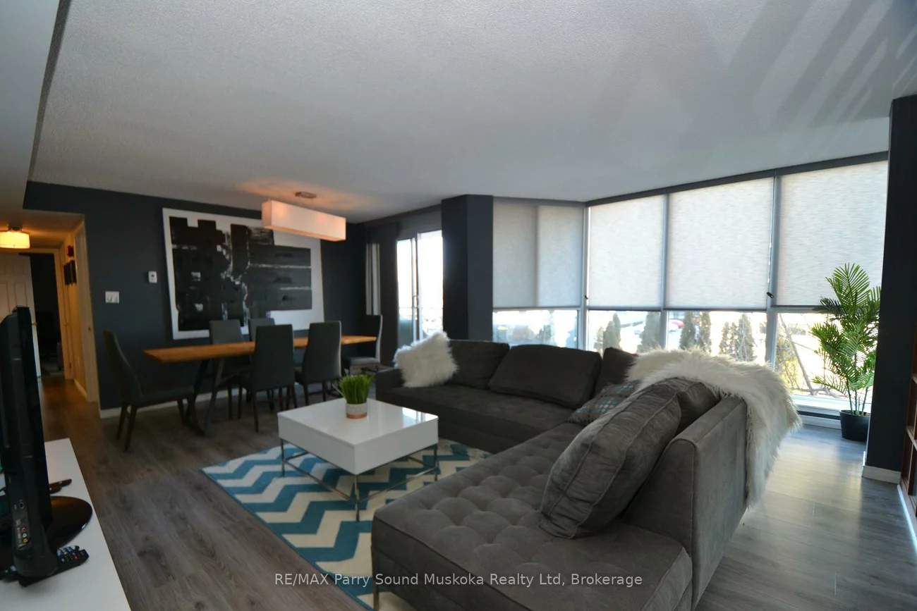 1071, Queens, 1003 - CP College Park, Oakville