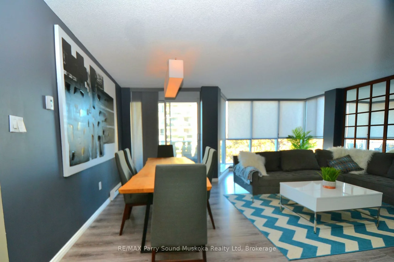 1071, Queens, 1003 - CP College Park, Oakville