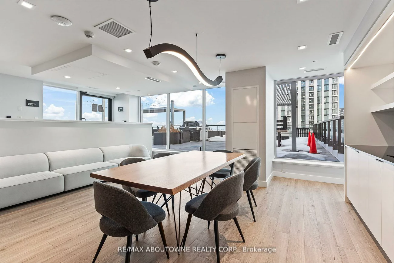 335, Wheat Boom, 1010 - JM Joshua Meadows, Oakville