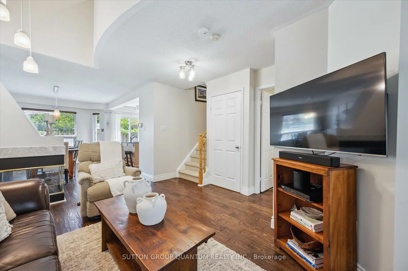 1240, Westview, 1022 - WT West Oak Trails, Oakville