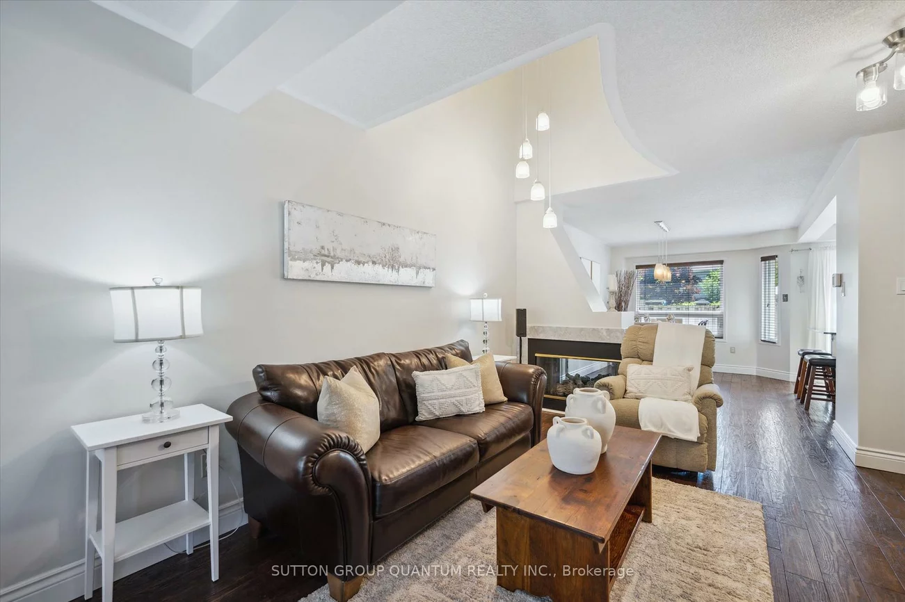 1240, Westview, 1022 - WT West Oak Trails, Oakville