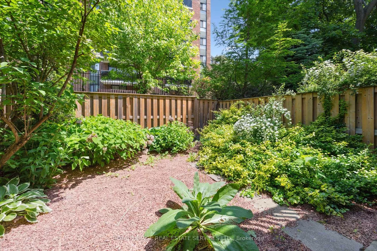 2244, Marine, 1001 - BR Bronte, Oakville