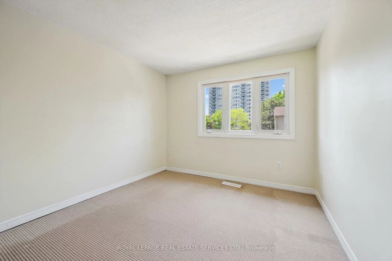 2244, Marine, 1001 - BR Bronte, Oakville