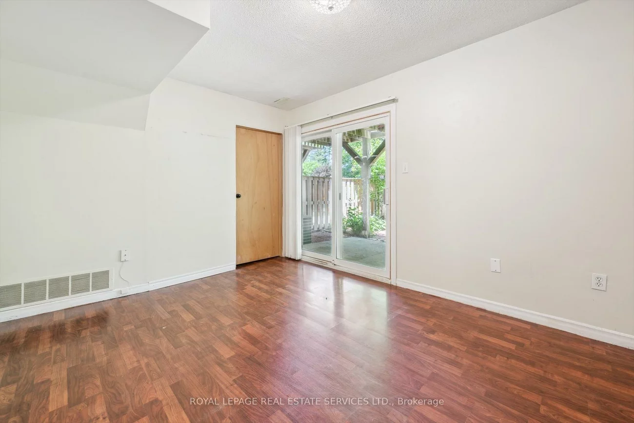 2244, Marine, 1001 - BR Bronte, Oakville