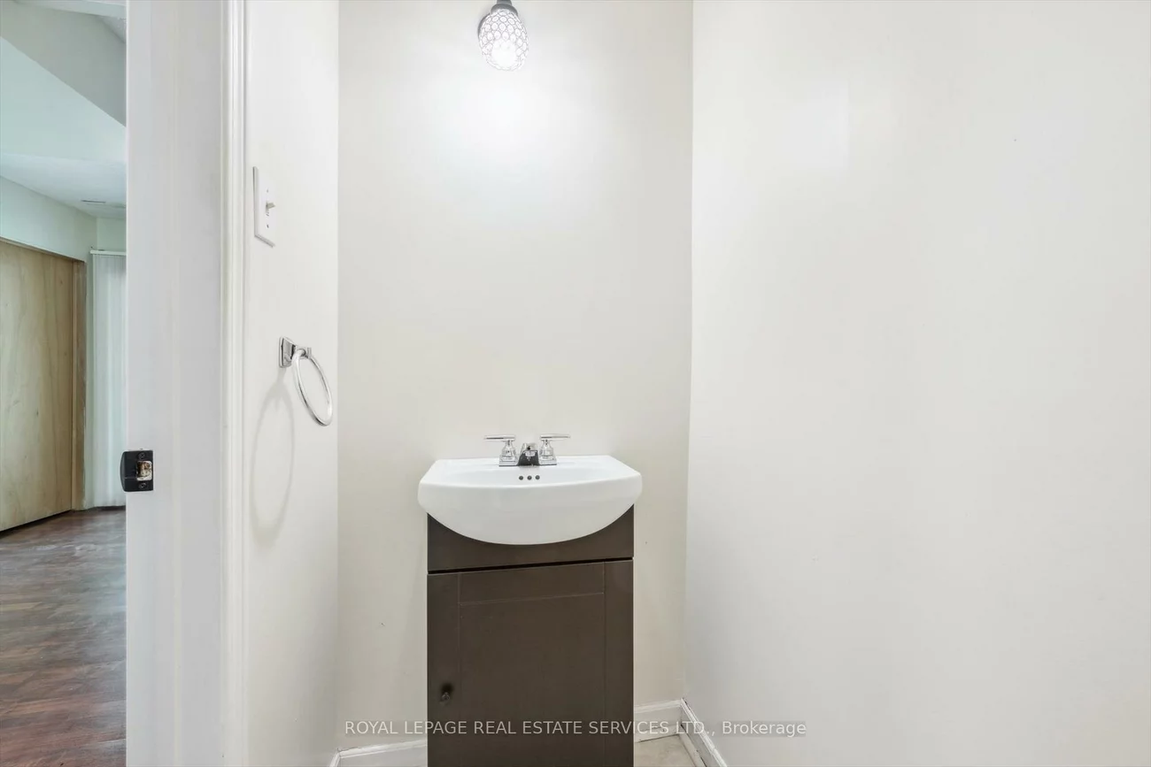 2244, Marine, 1001 - BR Bronte, Oakville