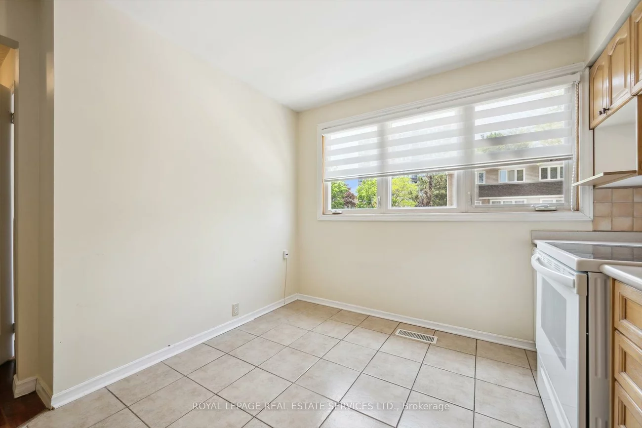 2244, Marine, 1001 - BR Bronte, Oakville