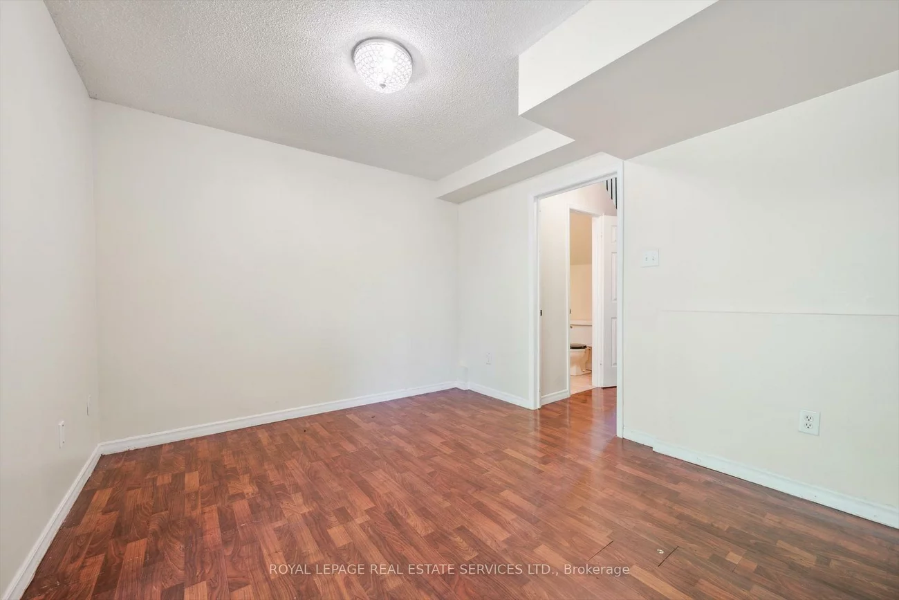 2244, Marine, 1001 - BR Bronte, Oakville