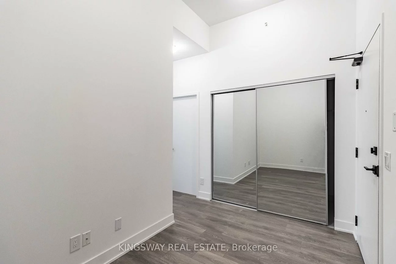 2485, Taunton, 1015 - RO River Oaks, Oakville