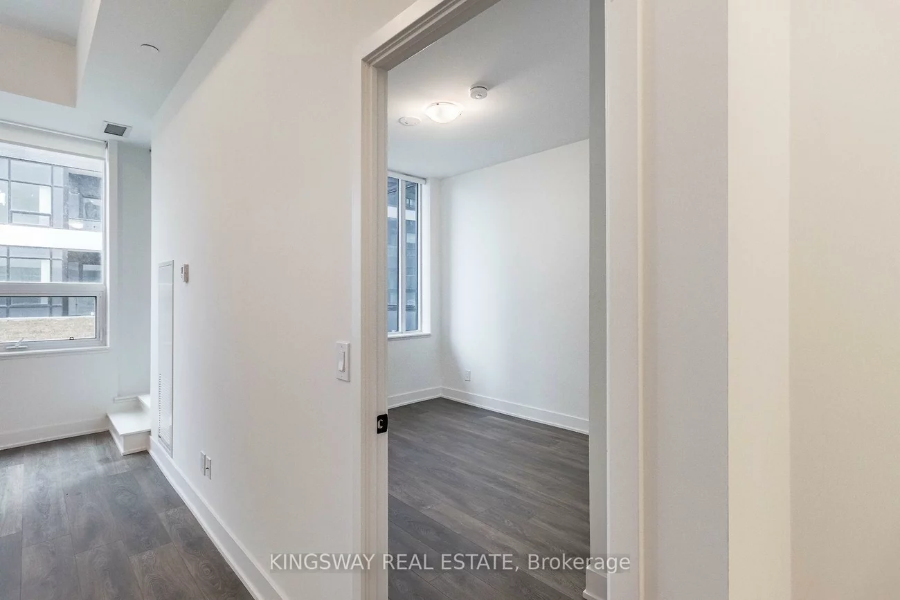 2485, Taunton, 1015 - RO River Oaks, Oakville